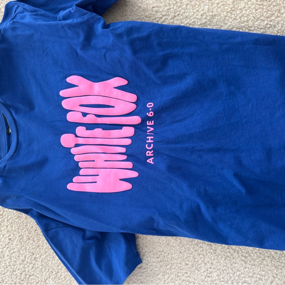 White Fox Boutique Royal Blue Tee with Pink Graphic